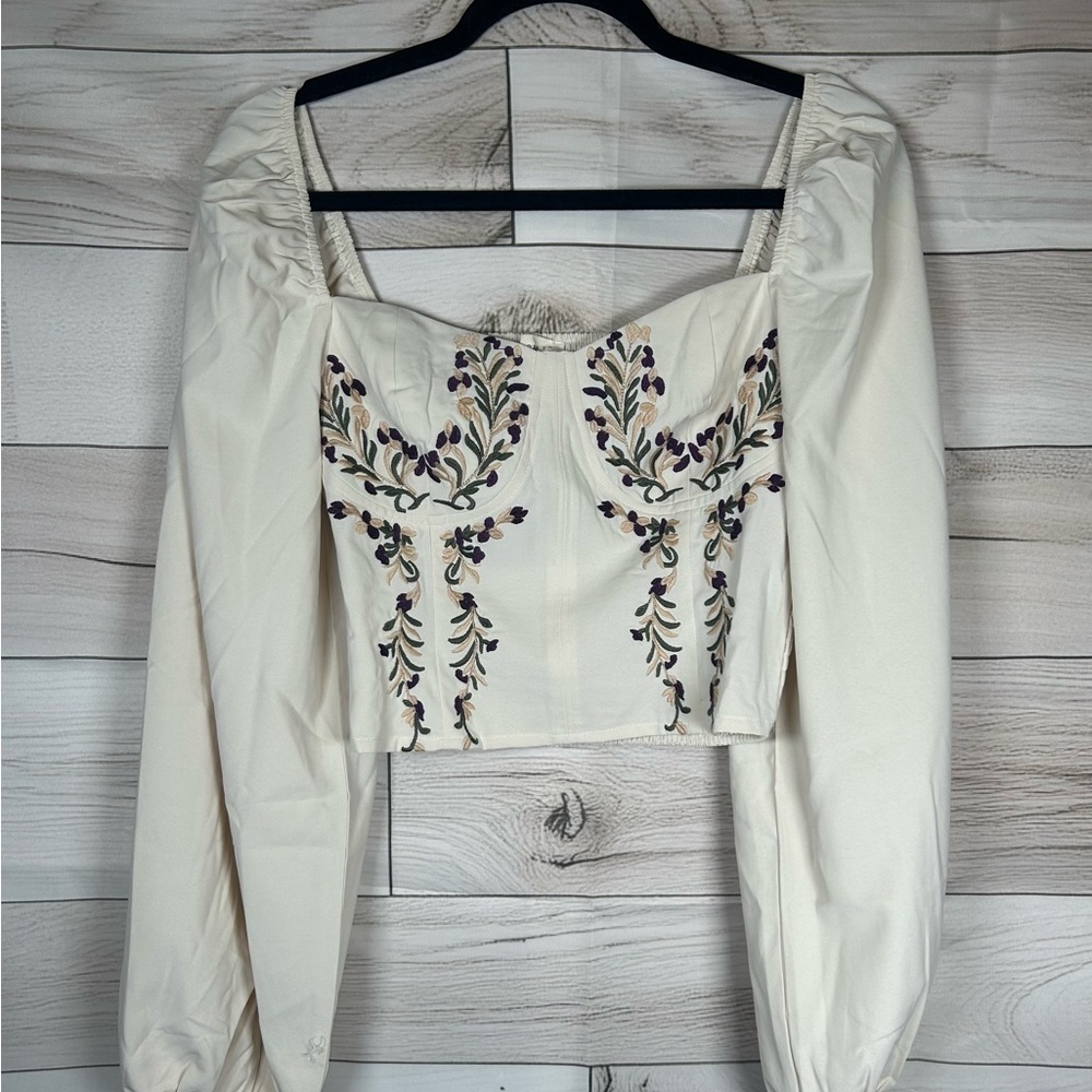 Bridgerton Vibes! Promesa Cream Puff Sleeve Crop Blouse with Embroidery. Size S